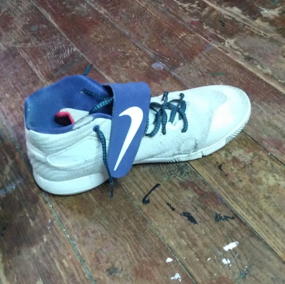 Nike shoes - Picture 3 of 4